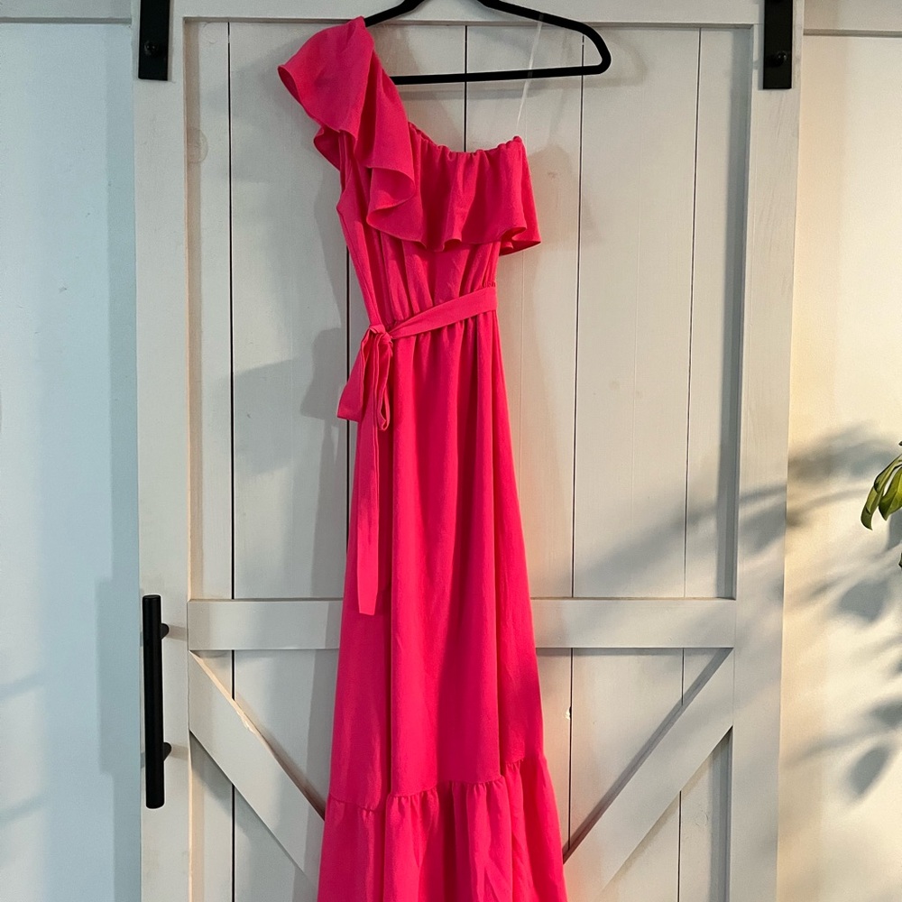Elegant Pink One-Shoulder Dress